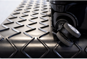 FNI-3EIW belt engineered for precision in weighing and packaging